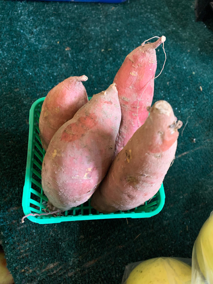 Sweet potatoes - by the quart (4 smaller sized)
